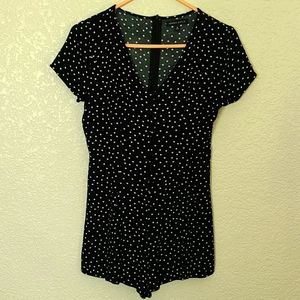 Kendall and Kiley polka dot romper, S